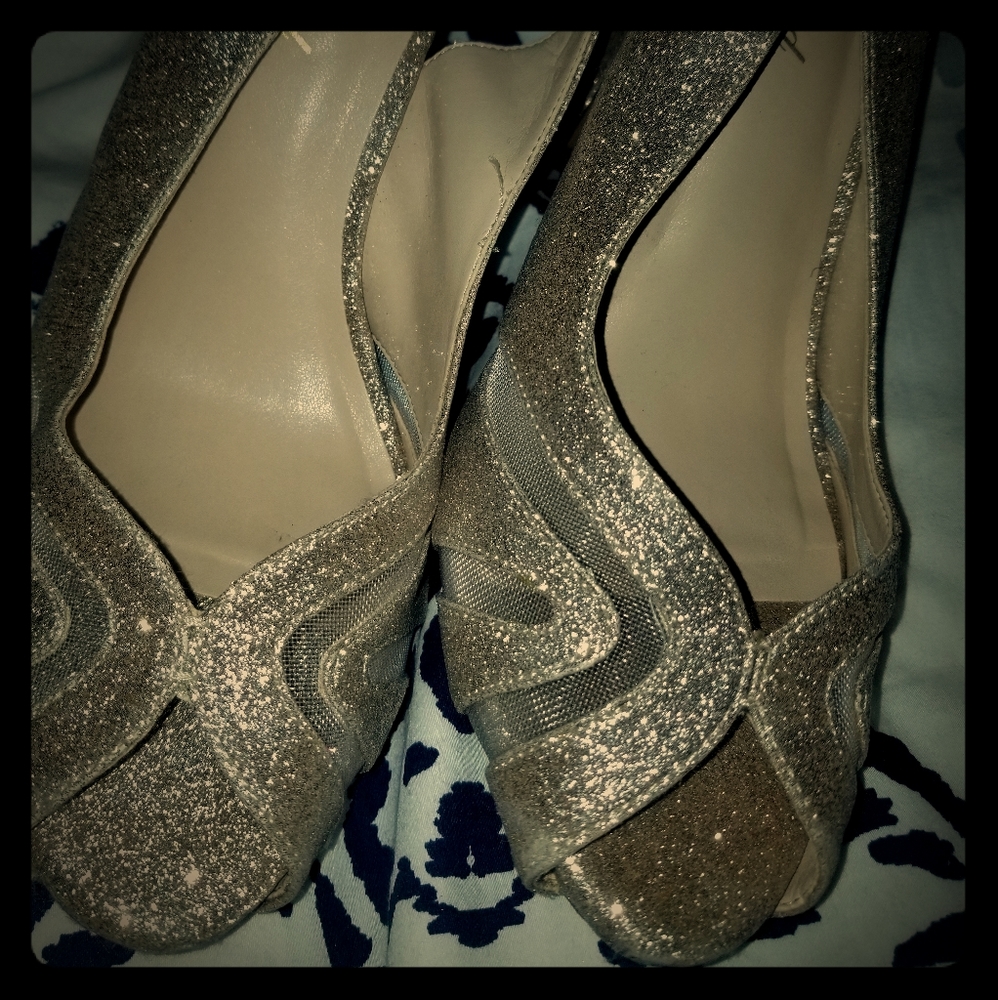 Gold shoes